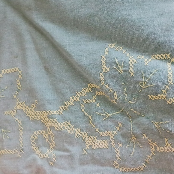 Tablecloth green yellow rectangle countrycore stitch 62x56" Dining Linens - Picture 4 of 6